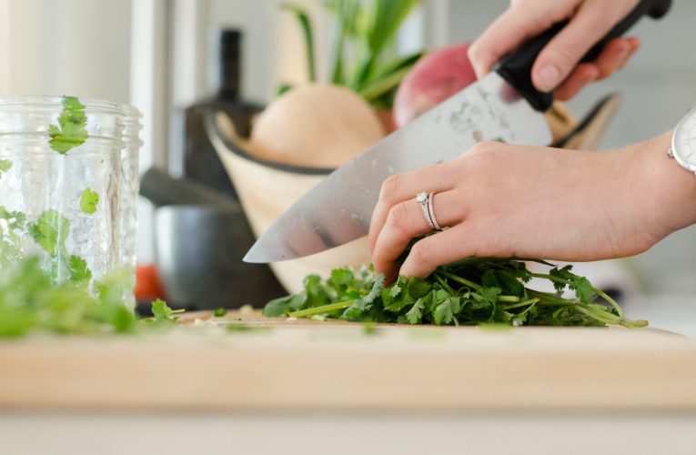 Nutrition and Mental Health: Eating to Reduce Inflammation in The Cedars